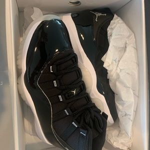 Women’s Nike Air Jordan 11 Retro size 8.5